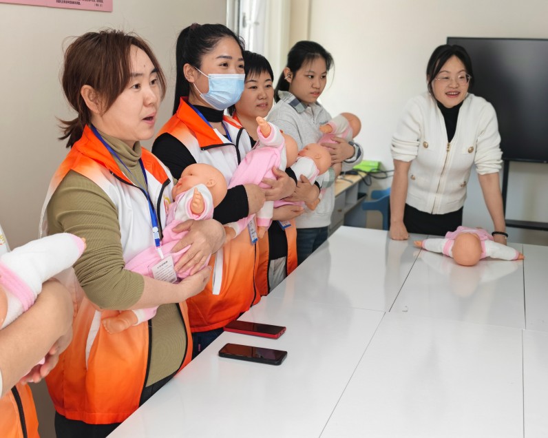 宝妈转型首选！靠谱月嫂培训，让新手也能轻松解锁高薪职业